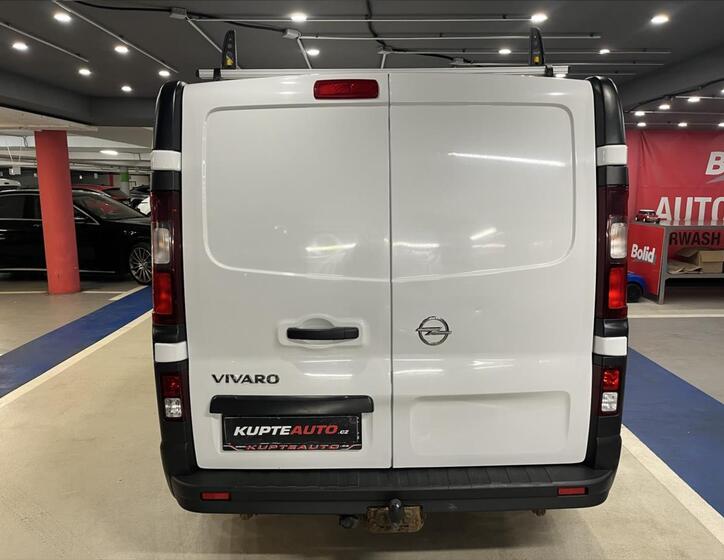 Opel Vivaro 6