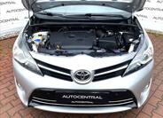 Toyota Verso 8