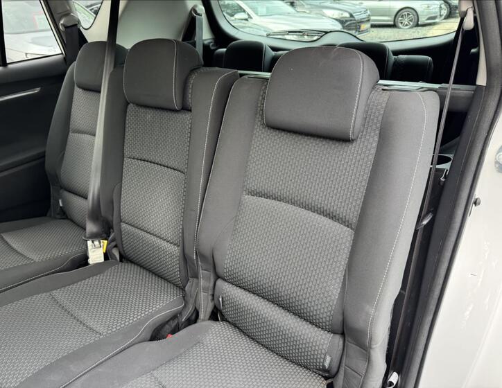 Toyota Verso 35