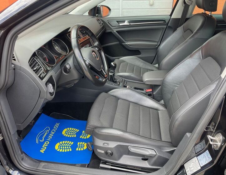 Volkswagen Golf 26