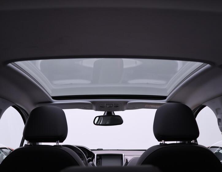 Peugeot 208 24