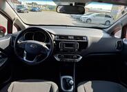KIA Rio 10