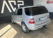Mercedes-Benz Třídy M 8