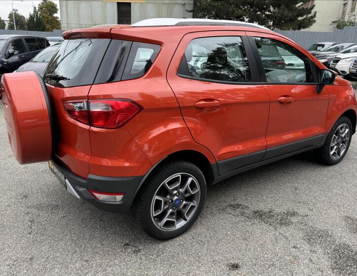 Ford EcoSport 12