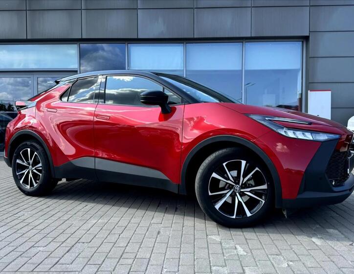 Toyota C-HR 2