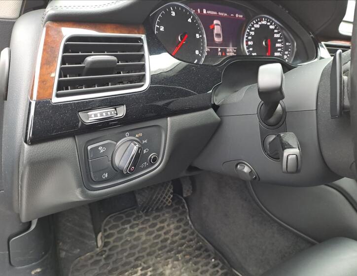 Audi A8 13