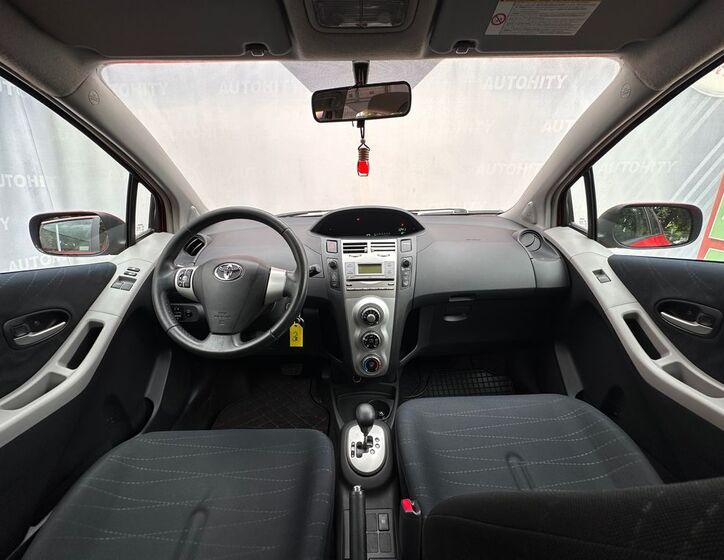 Toyota Yaris 15