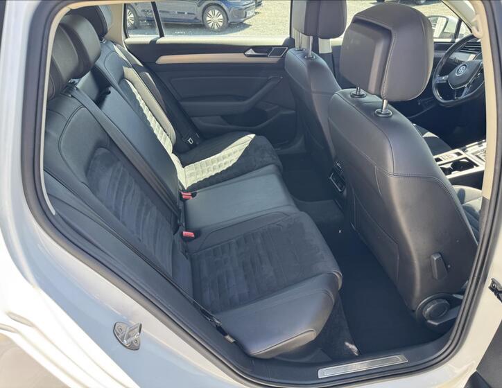 Volkswagen Passat 13