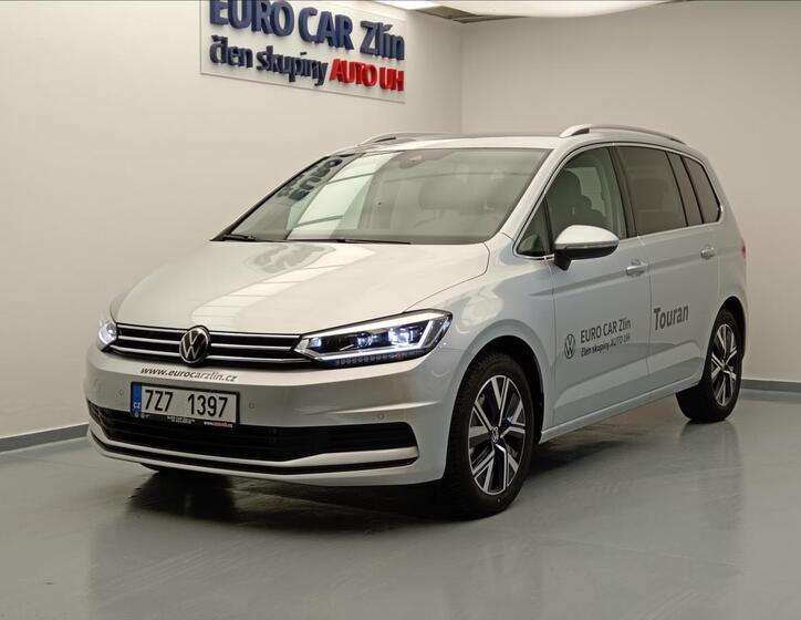 Volkswagen Touran 1