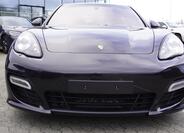 Porsche Panamera 4