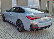 BMW i4 8