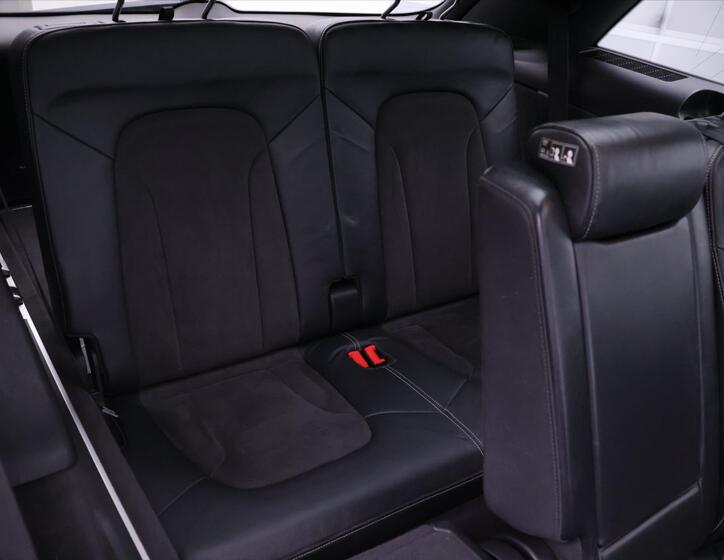 Audi Q7 17