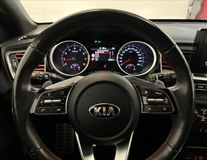 KIA ProCeed 12