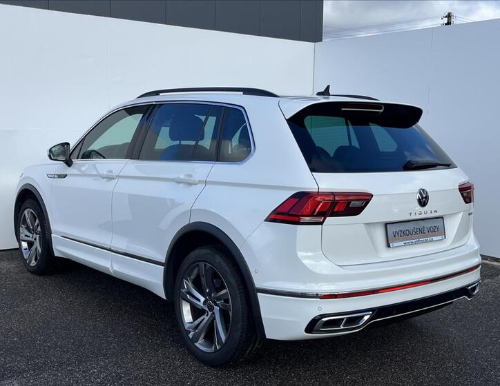 Volkswagen Tiguan 9