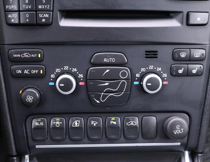 Volvo XC90 27