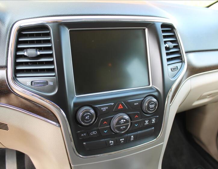 Jeep Grand Cherokee 11
