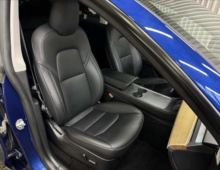 Tesla Model Y 33