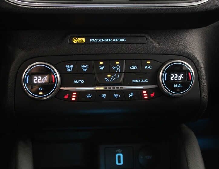 Ford Focus 18