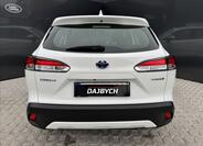 Toyota Corolla Cross 8