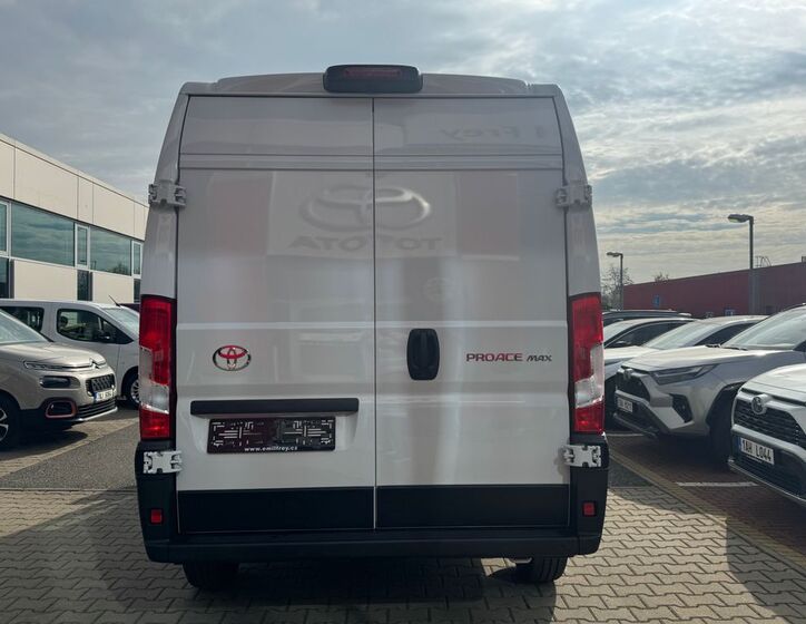 Toyota Proace Max 5