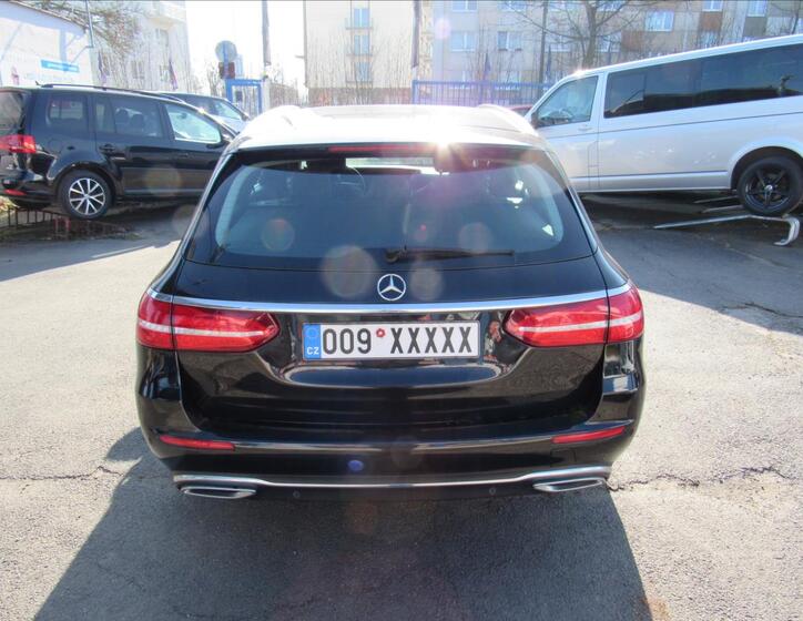 Mercedes-Benz Třídy E 5