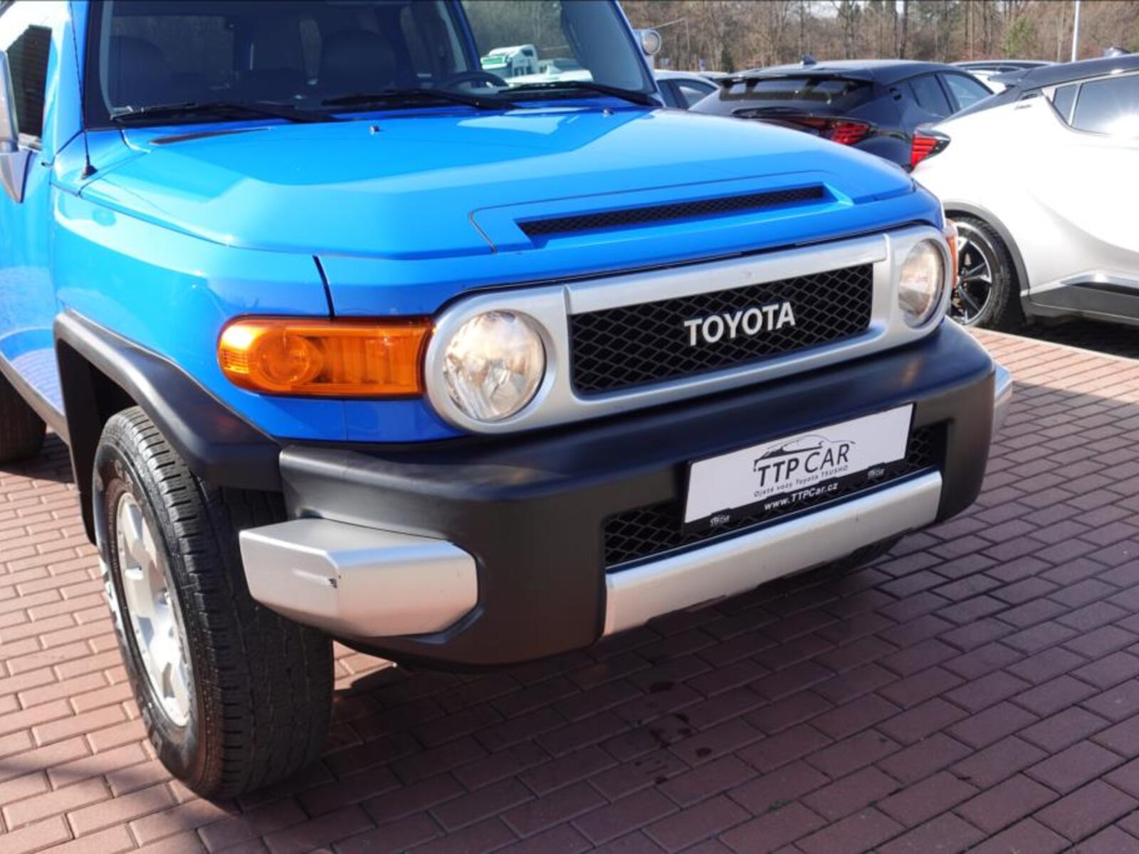 Toyota FJ 32