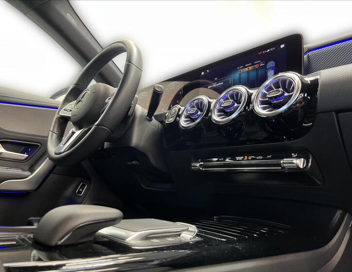 Mercedes-Benz CLA 16