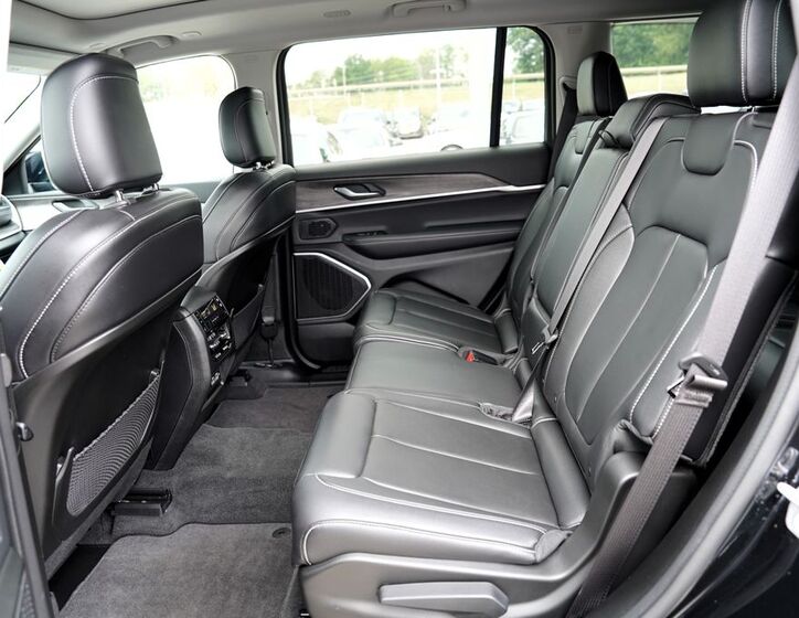Jeep Grand Cherokee 34