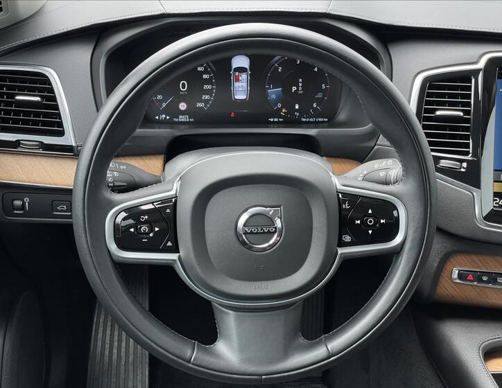 Volvo XC90 8