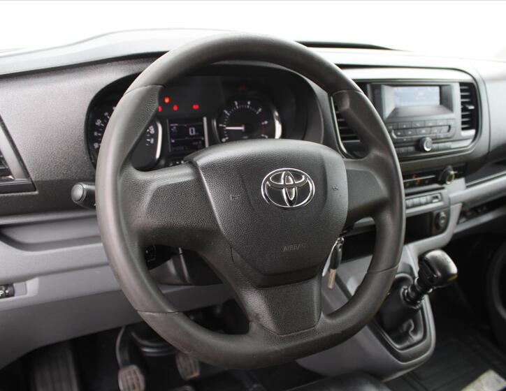 Toyota ProAce 13