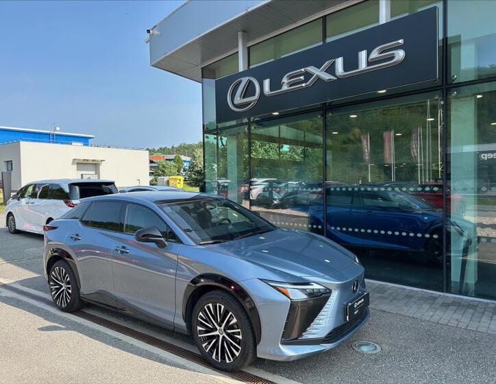 Lexus RZ 450e 8