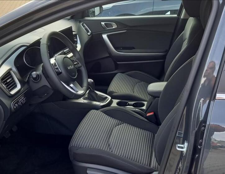 KIA Ceed 8