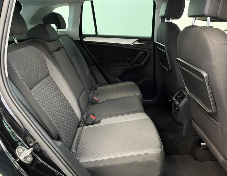 Volkswagen Tiguan 24