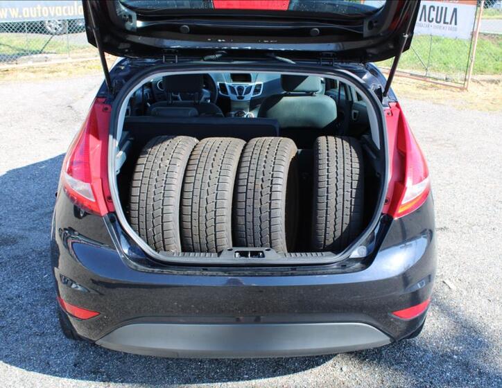 Ford Fiesta 13