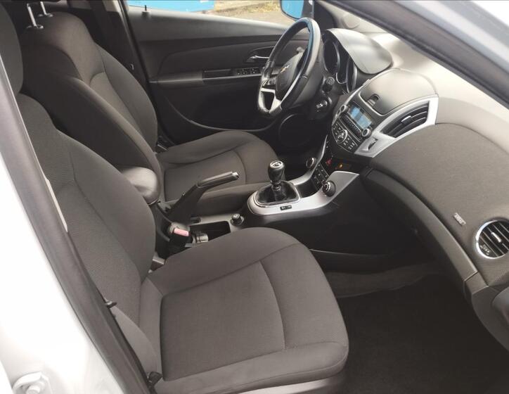 Chevrolet Cruze 7