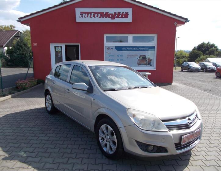 Opel Astra 1