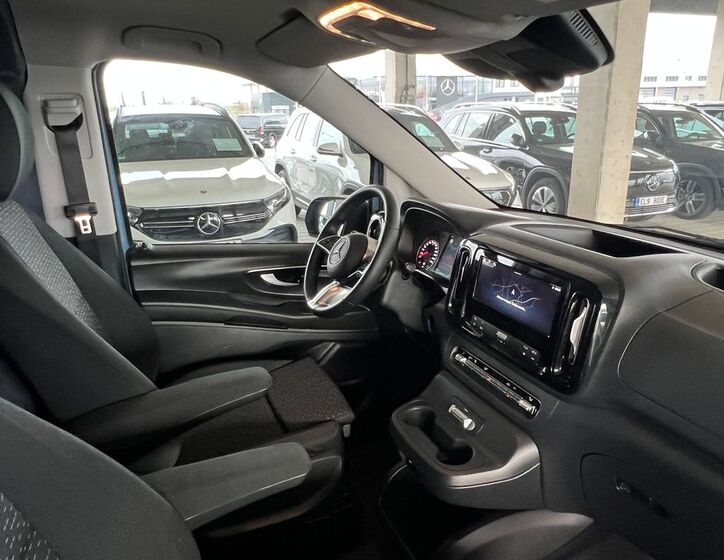 Mercedes-Benz Vito 12