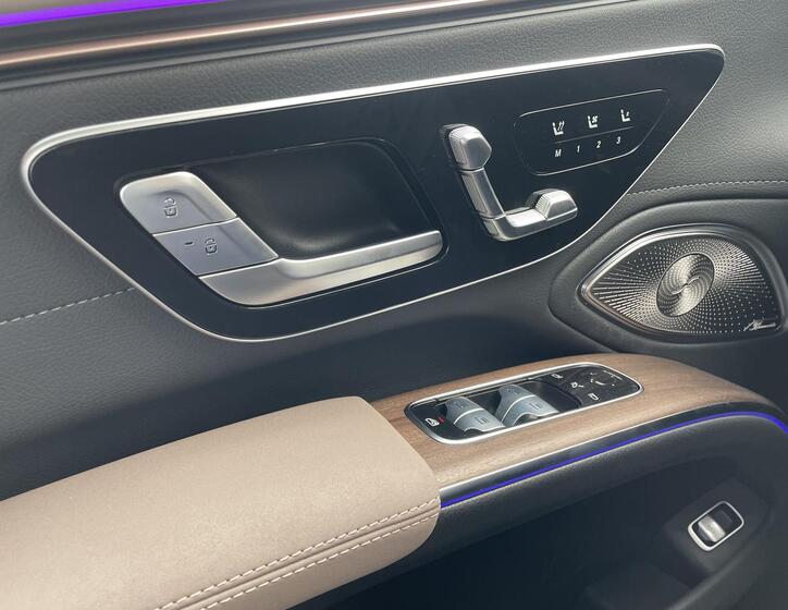 Mercedes-Benz EQS 8