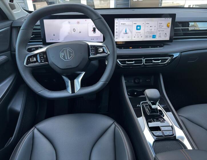 MG HS 7