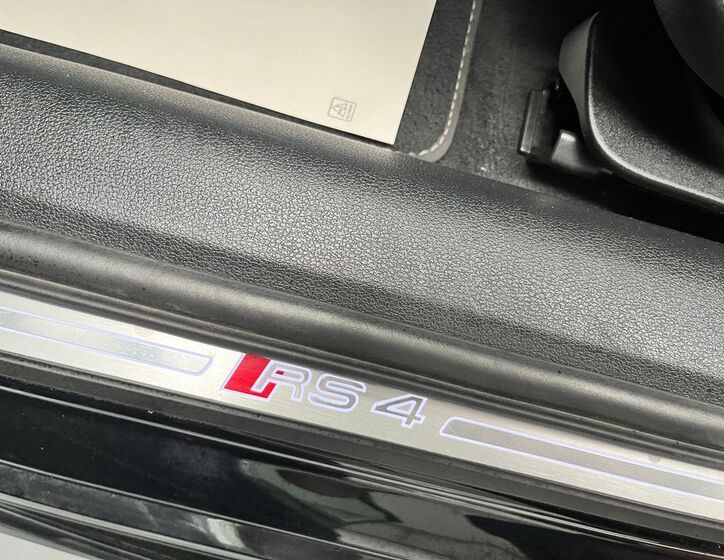 Audi RS4 20