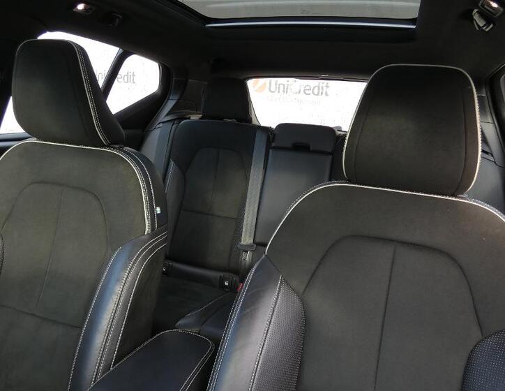 Volvo XC40 7