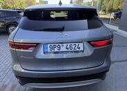 Jaguar F-Pace 8