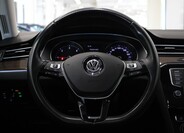 Volkswagen Passat 9