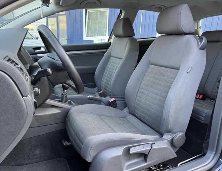 Volkswagen Golf 22