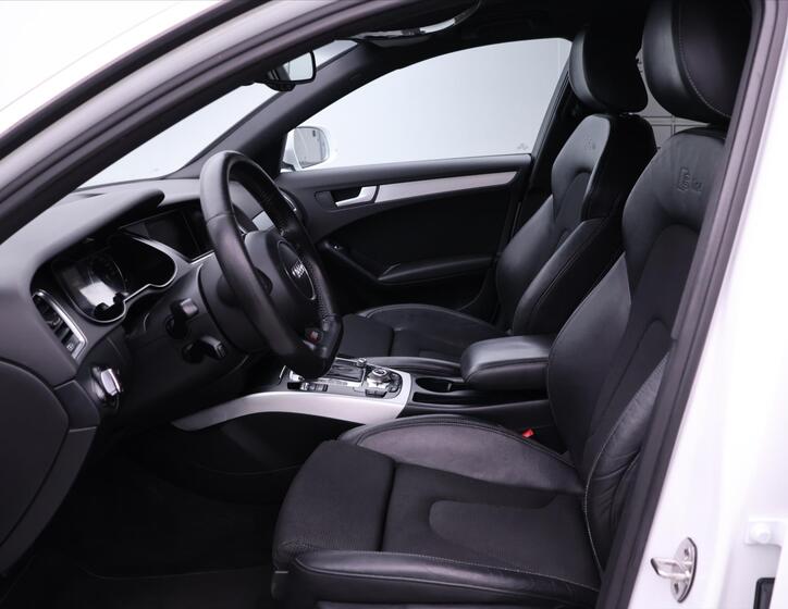 Audi A4 11