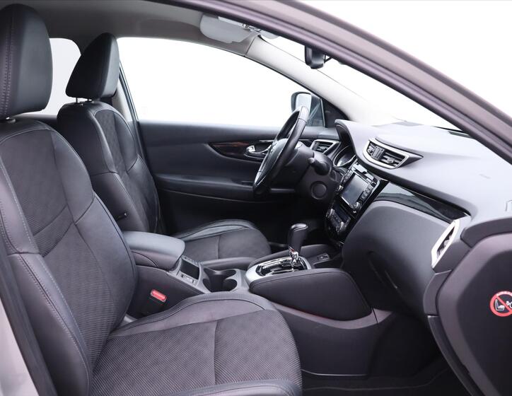 Nissan Qashqai 12