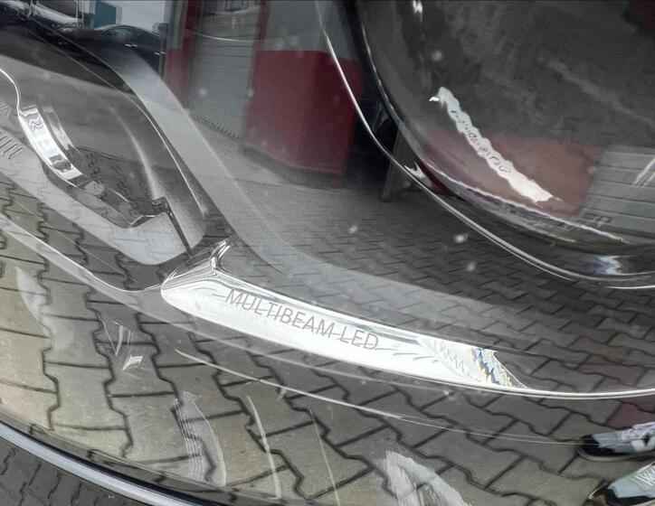 Mercedes-Benz Třídy E 60