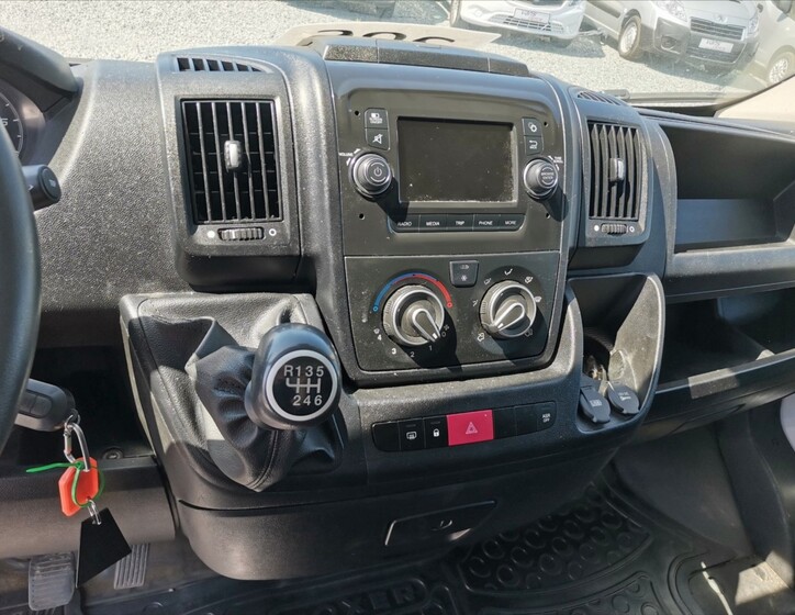Peugeot Boxer 9