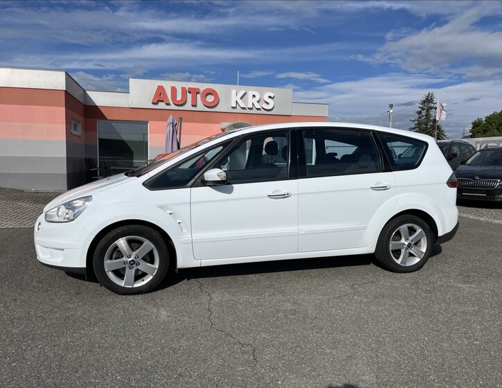 Ford S-MAX 9