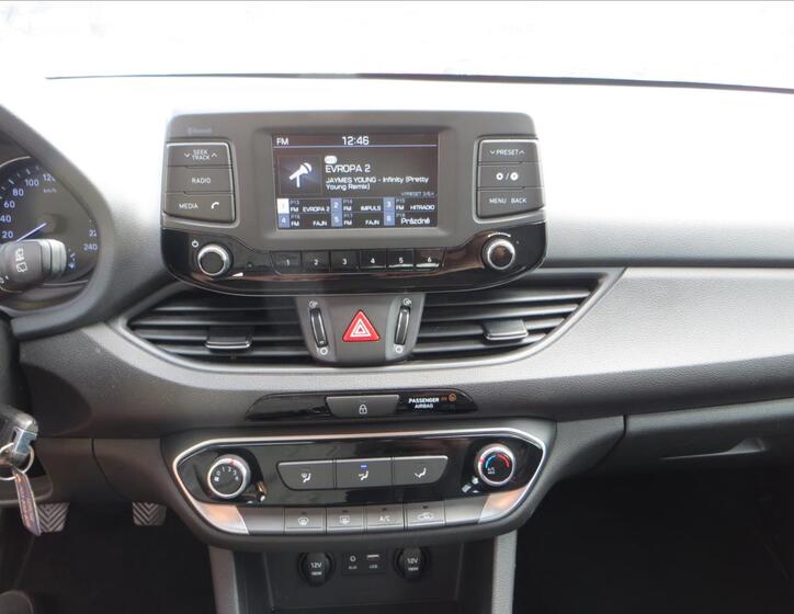 Hyundai i30 14